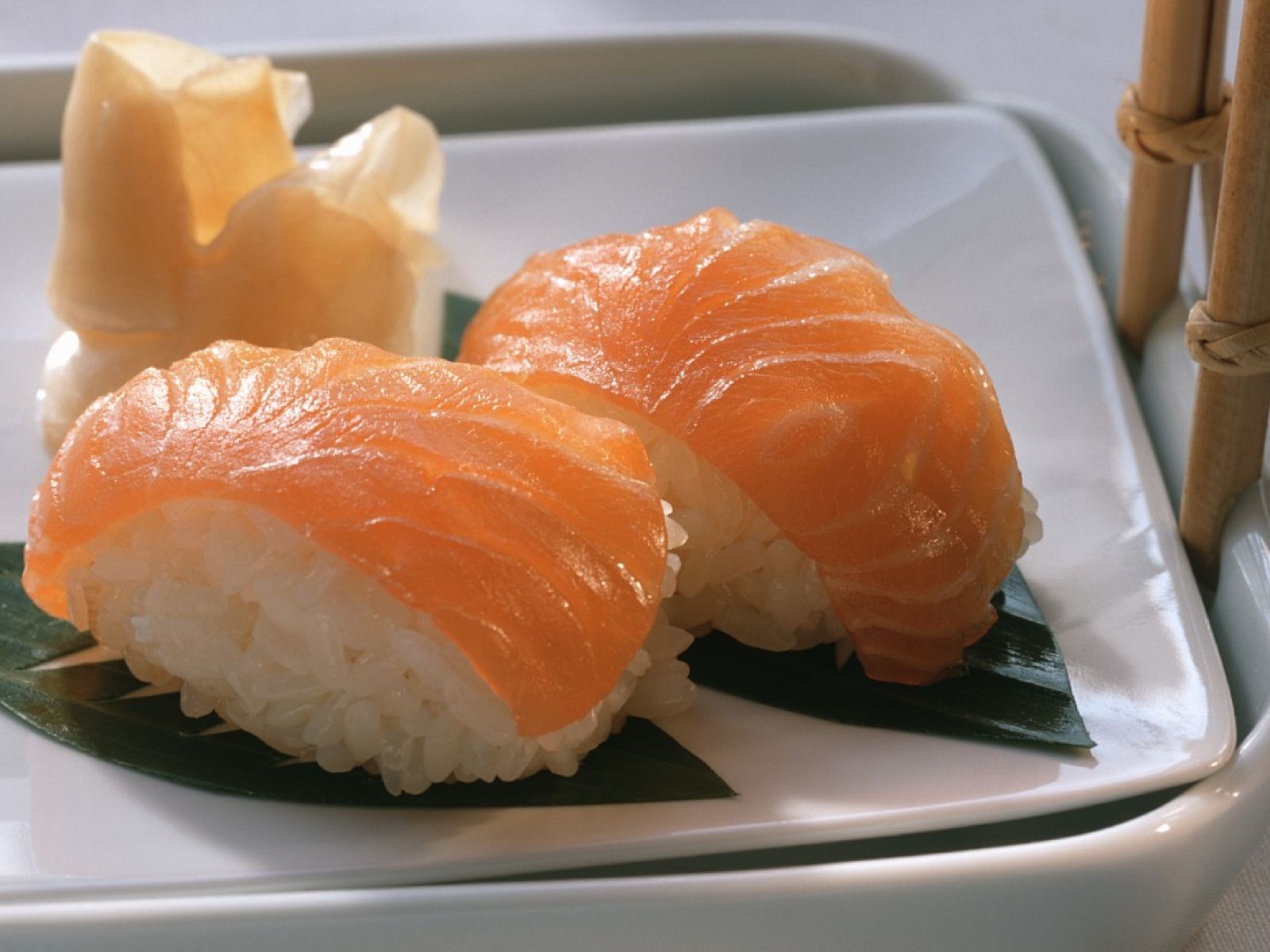 Lachs Nigiri (2 Stück)